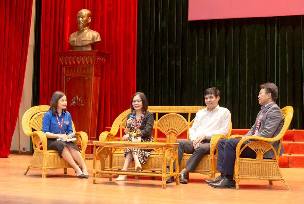 Bài 2: Vũ khí sắc bén từ những mô hình thiết thực Bài 2: Vũ khí sắc bén từ những mô hình thiết thực