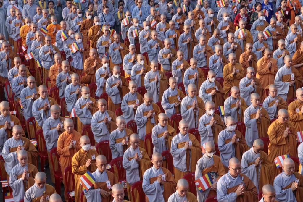 Giáo hội Phật giáo TP HCM trao quỹ 
