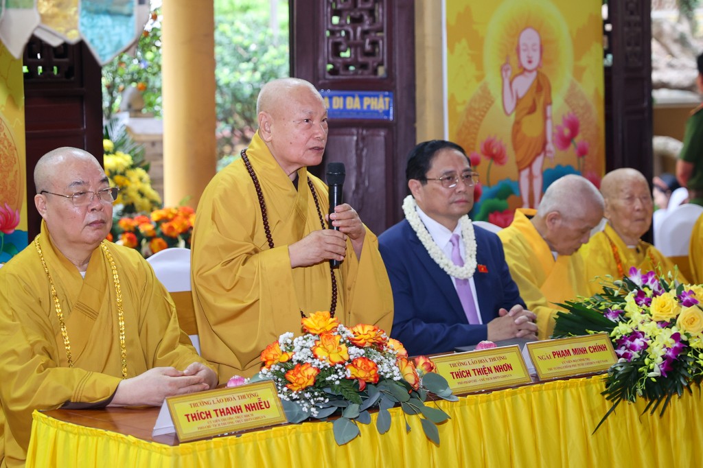 Thay mặt Giáo hội Phật giáo Việt Nam, Hòa thượng Thích Thiện Nhơn gửi lời cảm ơn lãnh đạo Đảng, Nhà nước, các cấp, các ngành đã chúc mừng Đại lễ Phật đản - Ảnh: VGP/Nhật Bắc