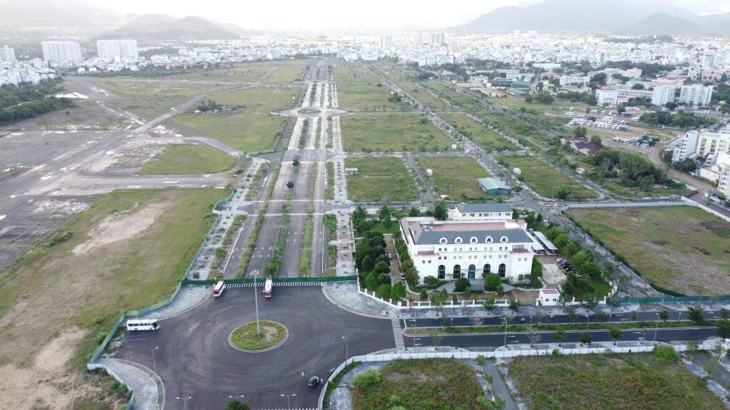 Đất sân bay Nha Trang cũ được tỉnh Khánh Hòa giao cho Tập đoàn Phúc Sơn (Ảnh CTV)