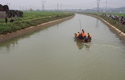 Yên Thành (Nghệ An): Tìm kiếm người đàn ông nghi rơi xuống sông Đào