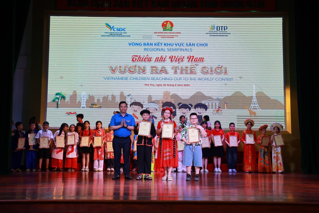 Tiểu học Phan Thiết giành giải Nhất sân chơi dành cho thiếu nhi Tiểu học Phan Thiết giành giải Nhất sân chơi dành cho thiếu nhi