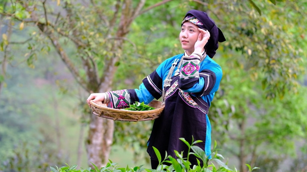 Cô gái dân tộc Bố Y giành giải nhất “Tinh hoa Việt Nam”