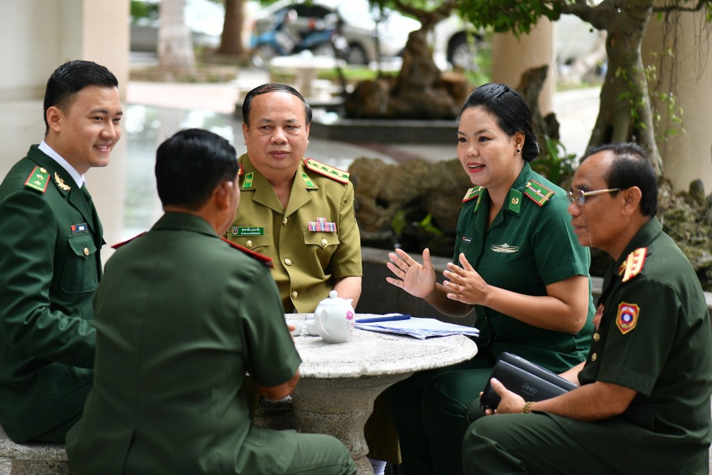 Bài 2: Giữ vững bản lĩnh để thắp sáng niềm tin