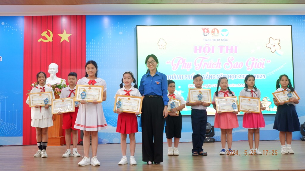 Đà Nẵng: 10 thí sinh xuất sắc đạt giải “Phụ trách Sao giỏi”