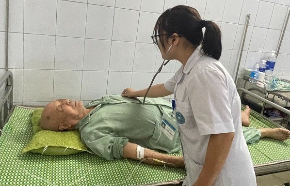 Cứu sống bệnh nhân cao tuổi mắc nhiều bệnh nền