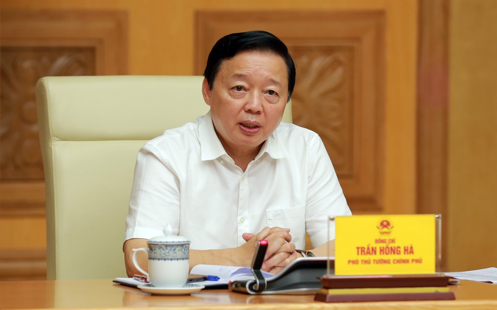 Phó Thủ tướng Trần Hồng Hà cho rằng cùng với vai trò chủ đạo của Nhà nước, cần có cơ chế khuyến khích doanh nghiệp tư nhân tham gia phát triển nhà ở xã hội - Ảnh: VGP/Minh Khôi