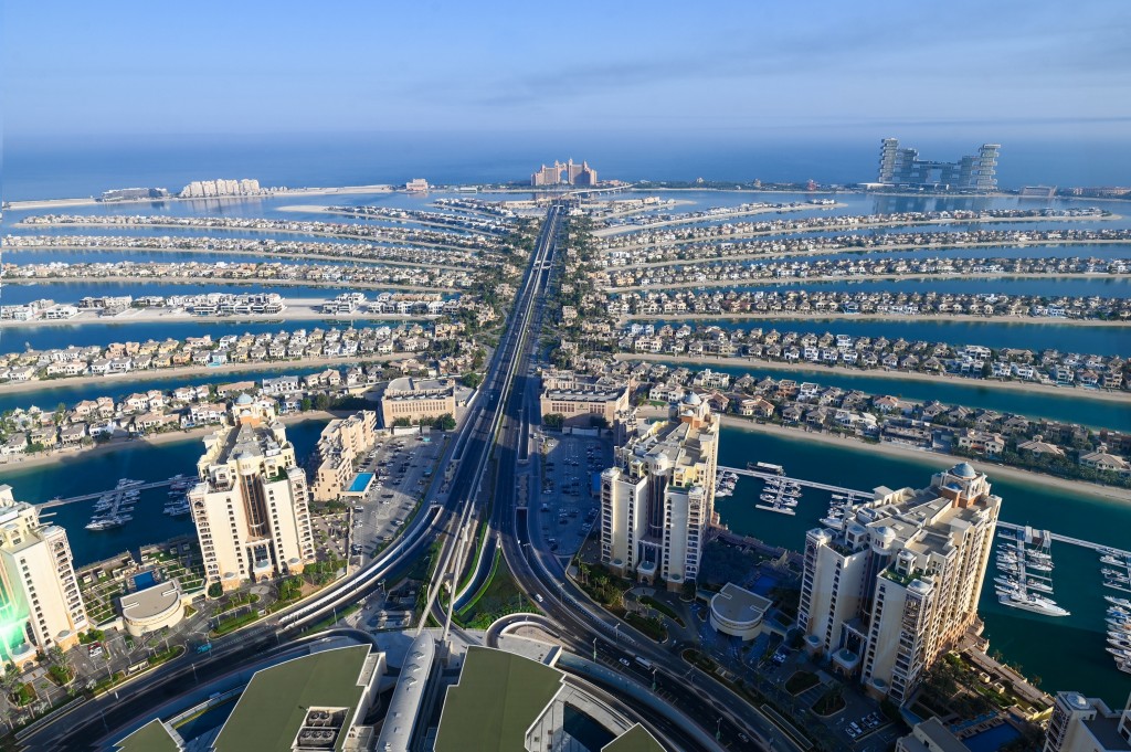   Từ sa mạc khô cằn, Dubai phát triển ngoạn mục với những công trình đẳng cấp 