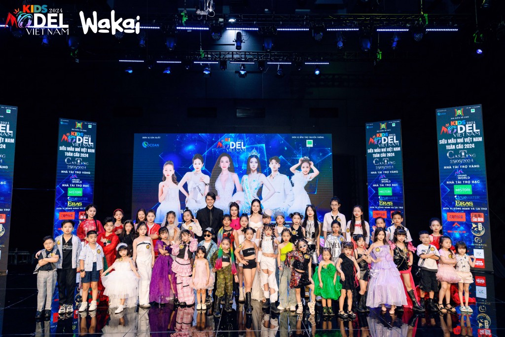 Wakai và hơn 300 thí sinh Siêu mẫu nhí Việt Nam toàn cầu mùa 2
