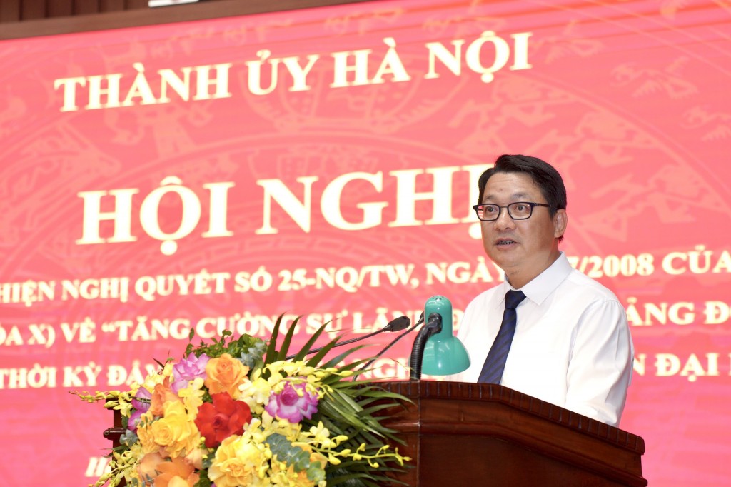 đồng chí Vũ Hà, Thành uỷ viên, Phó Trưởng ban Thường trực Ban Dân vận Thành ủy 