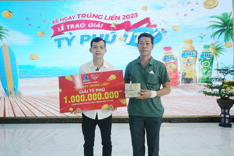 Anh Nguyễn Hoàng Em may mắn trúng giải 1 tỷ đồng năm 2023 sau khi uống nước tăng lực Number 1