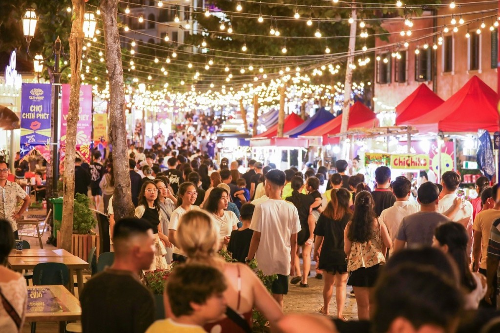 Chợ đêm Vui Phết Đà Nẵng (VUI-Fest), tâm điểm du lịch giải trí đêm mới tại thành phố biển