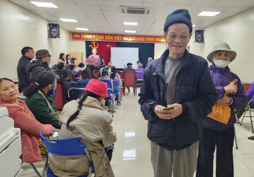 Người cao tuổi trên địa bàn huyện Thanh Trì được quan tâm để có thể tiếp cận với các chính sách an sinh.