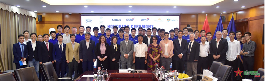 Hợp tác phát triển nhân lực ngành hàng không vũ trụ Việt Nam