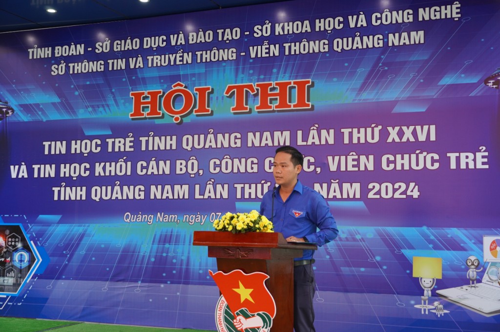 Đồng chí Hoàng Văn Thanh – Phó Bí thư Tỉnh đoàn Quảng Nam phát biểu tại hội thi.