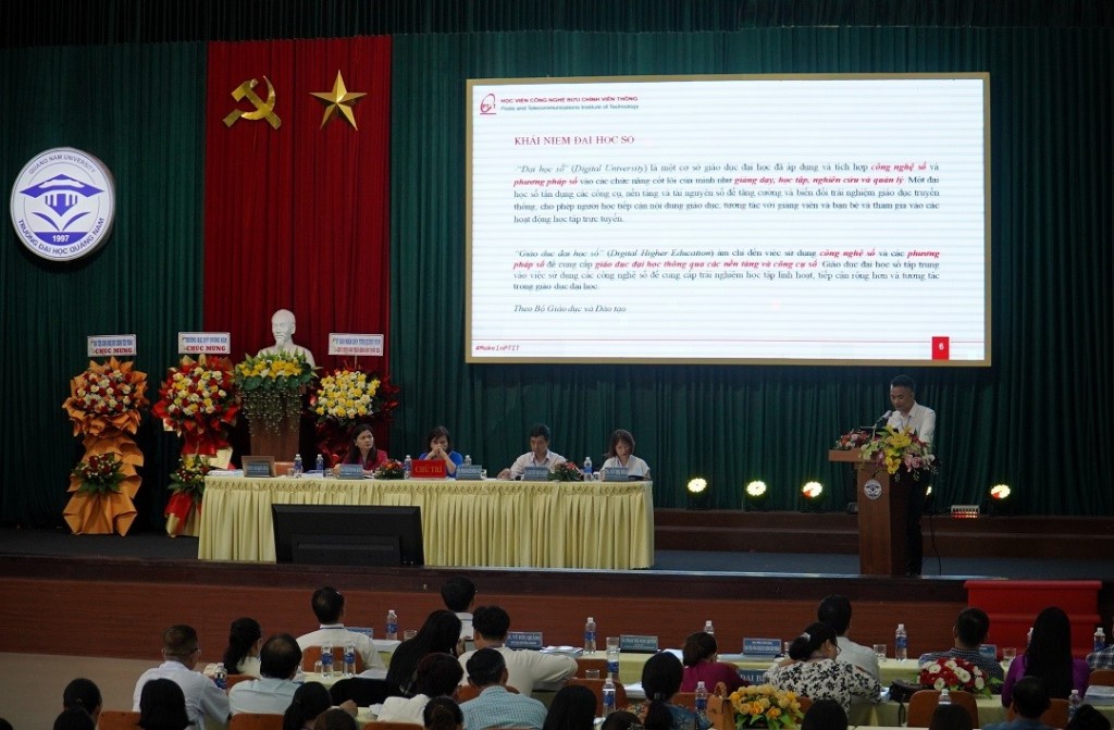 Các đại biểu trình bày tham luận về nội dung của việc chuyển đổi số trong giáo dục đại học (Ảnh: quangnam.gov.vn)
