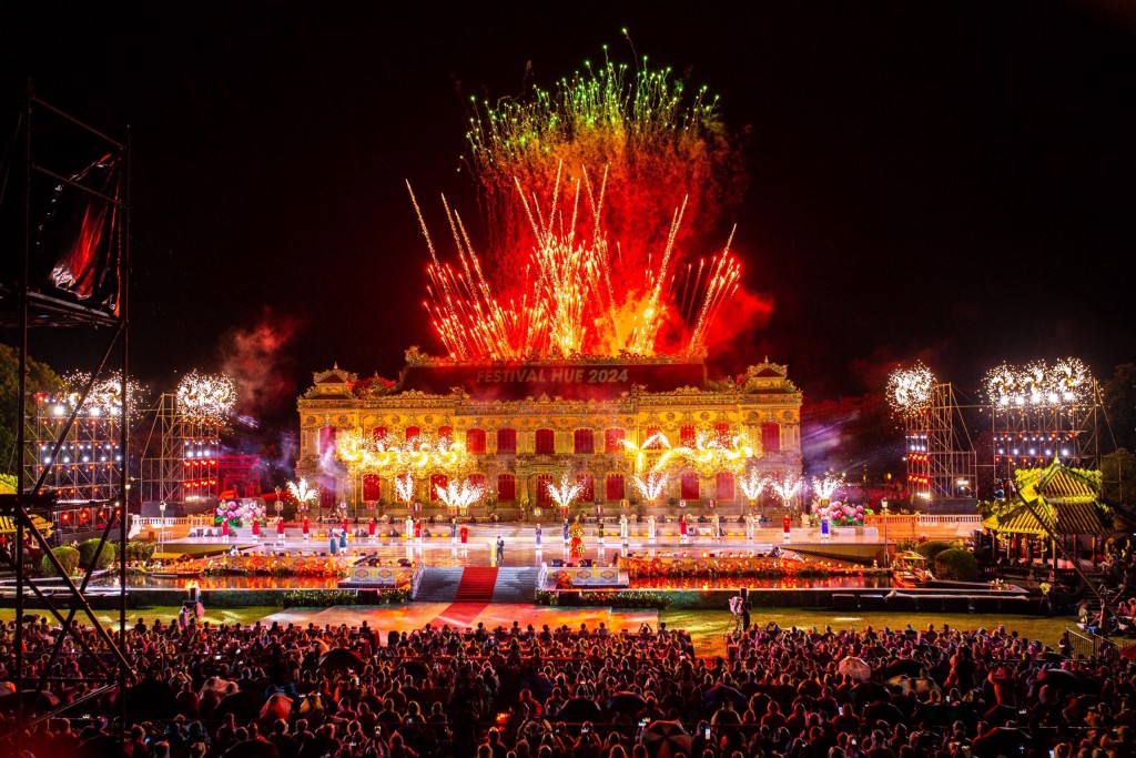 Khai mạc Tuần lễ Festival Huế 2024 tại điện Kiến Trung (Đại Nội Huế)