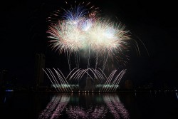 Sông Hàn rực sáng trong “đại tiệc” khai mạc DIFF 2024