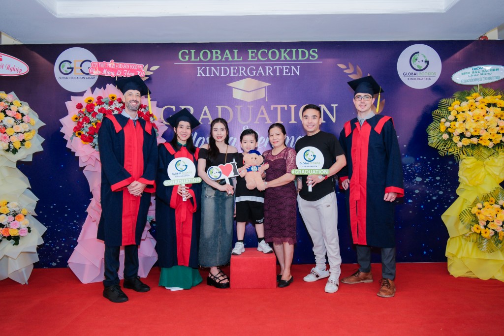 Hệ thống Global Ecokids trao bằng tốt nghiệp năm học 2023 – 2024 cho 91 em học sinh.