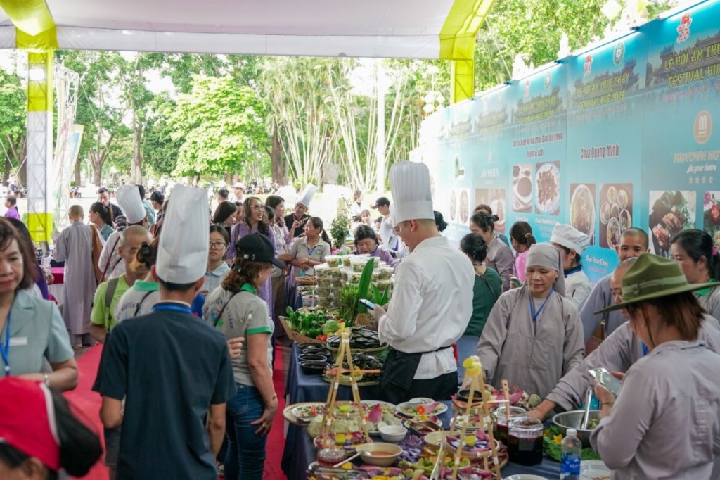 Lễ hội ẩm thực chay diễn ra trong hai ngày, 8 - 9/6, tại Nghinh Lương Đình (TP Huế)