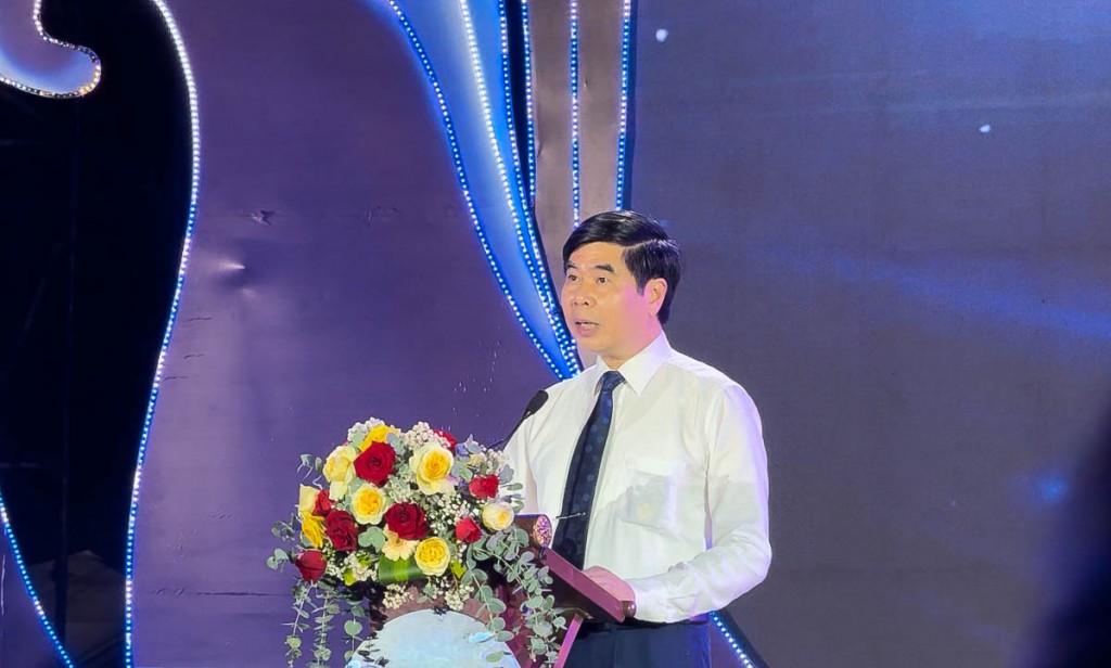 Phó Chủ tịch UBND tỉnh Bình Định Lâm Hải Giang phát biểu tại chương trình khai mạc. (Ảnh: binhdinh.gov.vn)