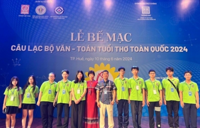 Học sinh THCS Giảng Võ giành huy chương Vàng thi Câu lạc bộ Văn - Toán