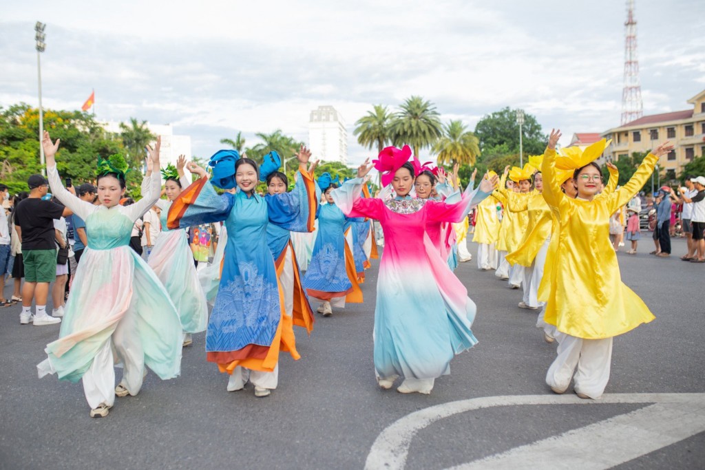 Ngành du lịch tỉnh Thừa Thiên – Huế kỳ vọng đón 100.000 nghìn lượt khách trong Tuần lễ Festival 2024
