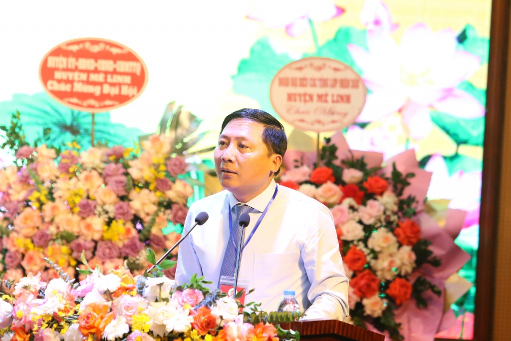 Đồng chí Nguyễn Thanh Liêm, Bí thư Huyện uỷ Mê Linh, phát biểu chỉ đạo Đại hội