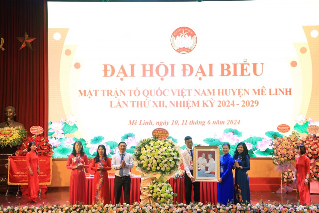 Đồng chí Lê Sỹ Cường làm Chủ tịch Mặt trận huyện Mê Linh