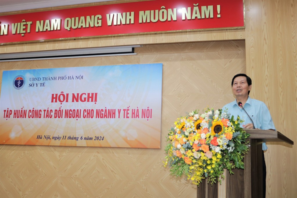 Phó Giám đốc Sở Y tế Hà Nội Trần Văn Chung phát biểu tại hội nghị.