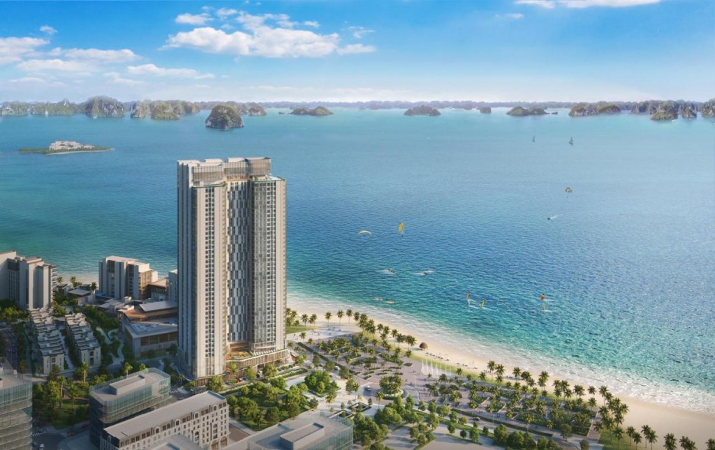 2. A La Carte Ha Long Bay Hotel