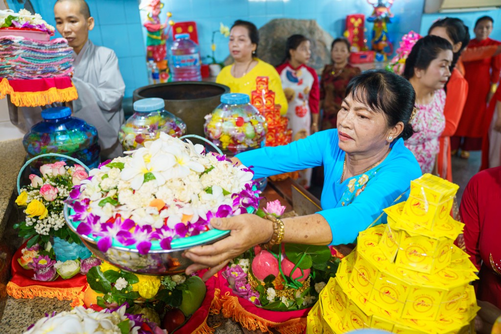 Núi Bà Đen đón kỷ lục 100.000 lượt khách về dự Lễ vía Bà Linh Sơn Thánh Mẫu