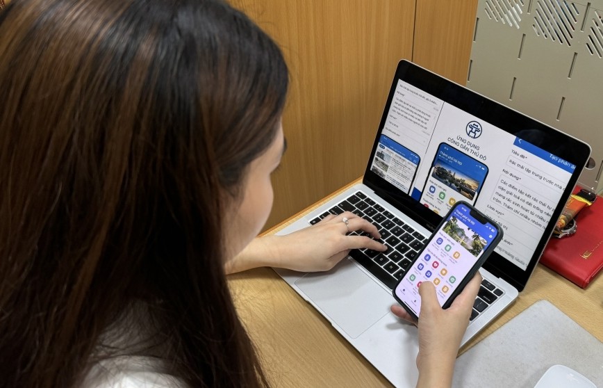 Công nghệ số giúp chính quyền Hà Nội “gần” dân hơn