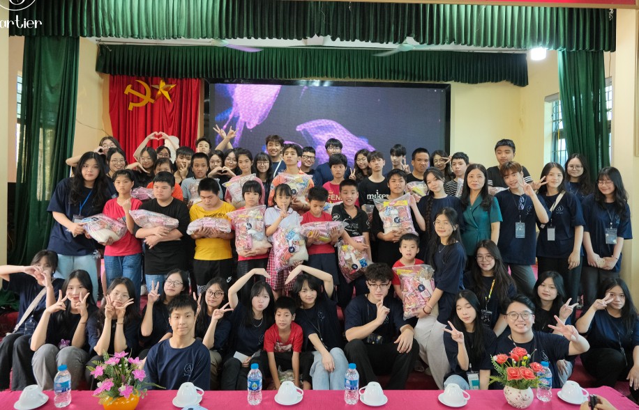 Nhóm học sinh THPT Hà Nội (Jartier): Đem đến cho đời những điều tươi đẹp