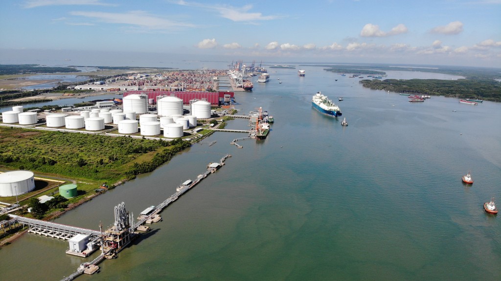 Chuyến tàu LNG đầu tiên nhập cảng LNG Thị Vải