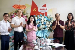 Lãnh đạo Thành đoàn Hà Nội chúc mừng Báo Tuổi trẻ Thủ đô