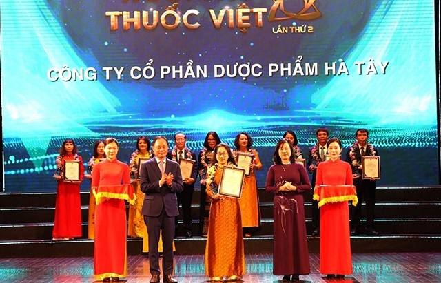 Dược Hà Tây được vinh danh “Ngôi sao thuốc Việt” lần thứ hai