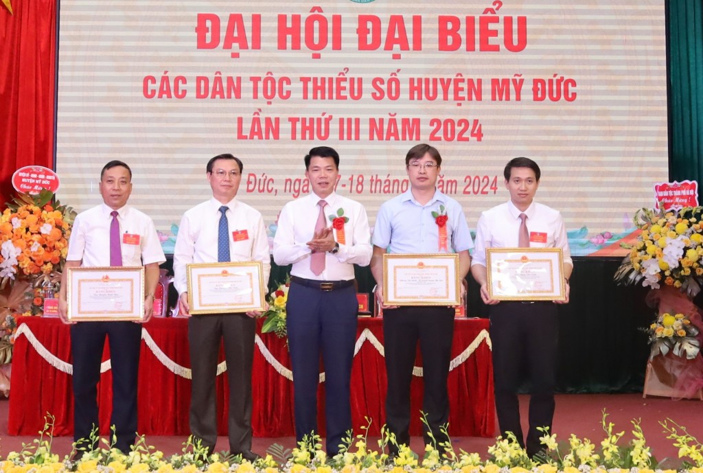 Không ngừng củng cố vững chắc khối đại đoàn kết các dân tộc