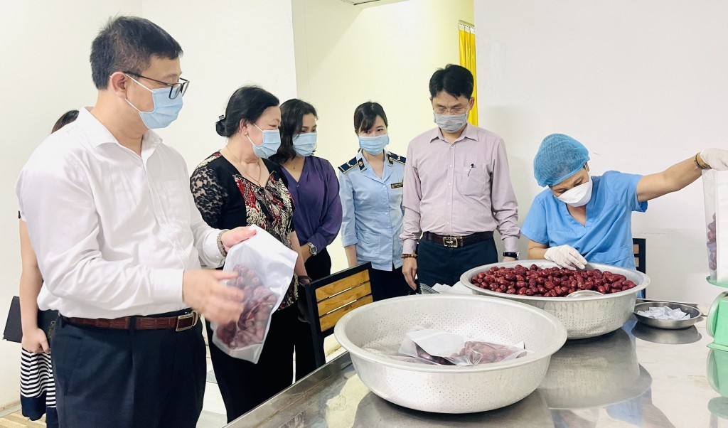 Kiên quyết xử lý nghiêm tổ chức, cá nhân sản xuất, kinh doanh vi phạm an toàn thực phẩm
