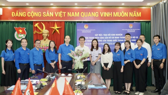 Thắm tình hữu nghị  tuổi trẻ Việt Nam - Trung Quốc