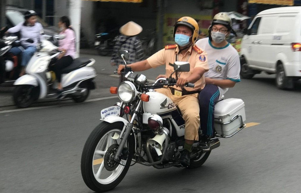 Công an TP Hồ Chí Minh tiếp sức, hỗ trợ sĩ tử đi thi