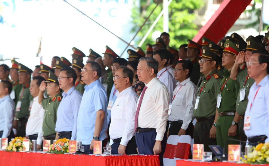 Chủ tịch nước Tô Lâm cùng nhiều đồng chí lãnh đạo TP HCM tham dự buổi lễ