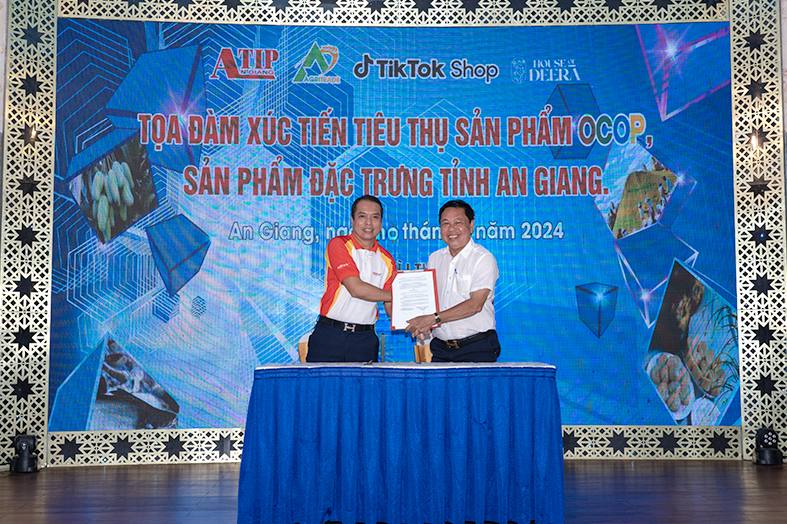 HDBank và Trung tâm Xúc tiến Thương mại và Đầu tư tỉnh An Giang ký kết Ghi nhớ hợp tác nhằm tăng sức bật cho doanh nghiệp địa phương.