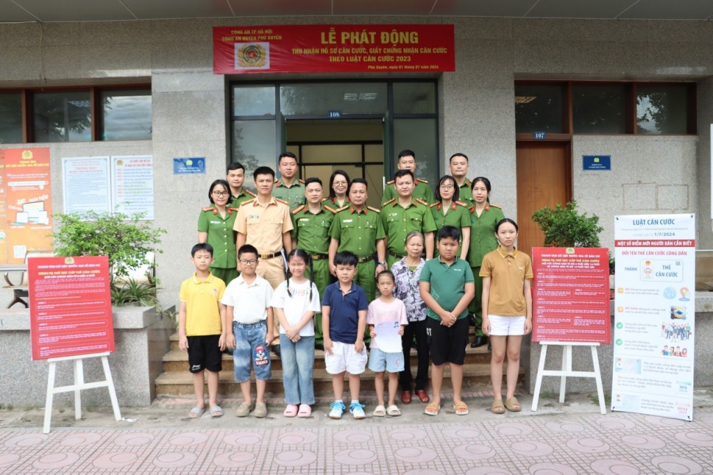 Huyện Phú Xuyên triển khai cấp căn cước cho trẻ em dưới 14 tuổi