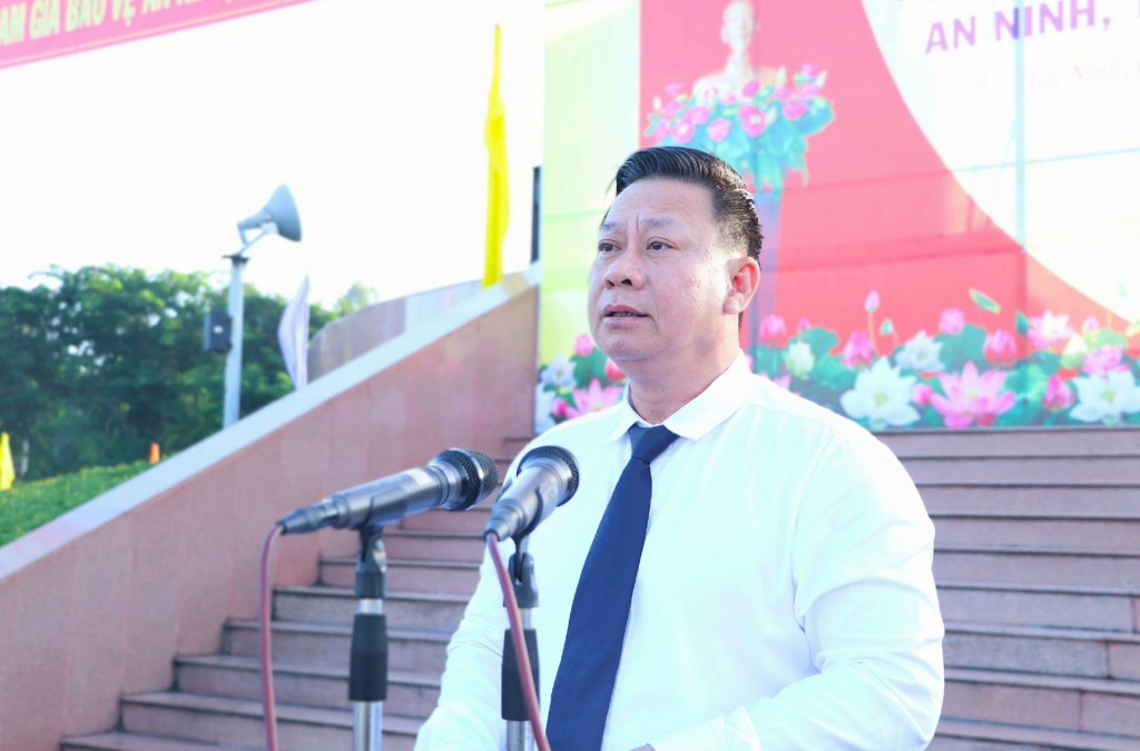 Chủ tịch UBND tỉnh Nguyễn Thanh Ngọc phát biểu. Ảnh: Vũ Khoa.