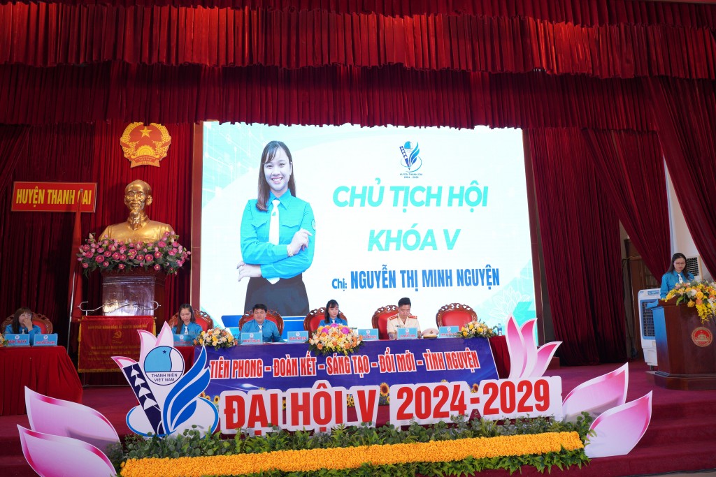 Với 100% đại biểu dự Đại hội đã biểu quyết nhất trí bầu chị Nguyễn Thị Minh Nguyện giữ chức danh Chủ tịch Hội LHTN Việt Nam huyện Thanh Oai khóa V, nhiệm kỳ 2024 - 2029.