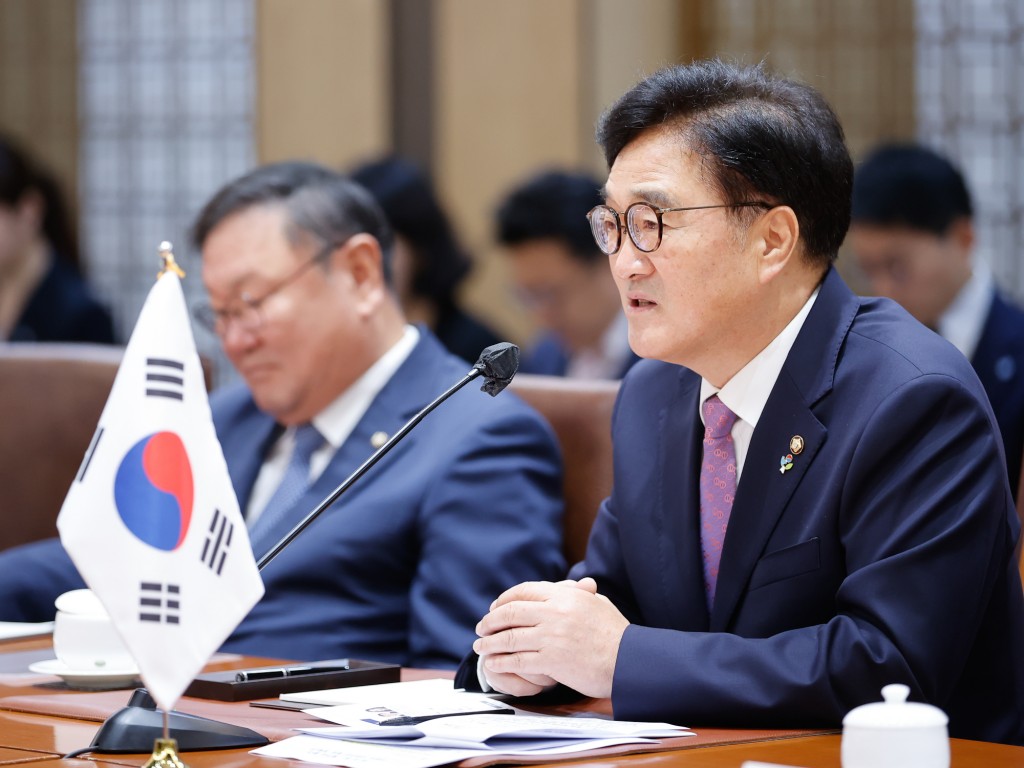 Chủ tịch Quốc hội Hàn Quốc đề nghị Chính phủ Việt Nam quan tâm và tạo điều kiện thuận lợi cho doanh nghiệp Hàn Quốc kinh doanh thuận lợi tại Việt Nam - Ảnh: VGP/Nhật Bắc