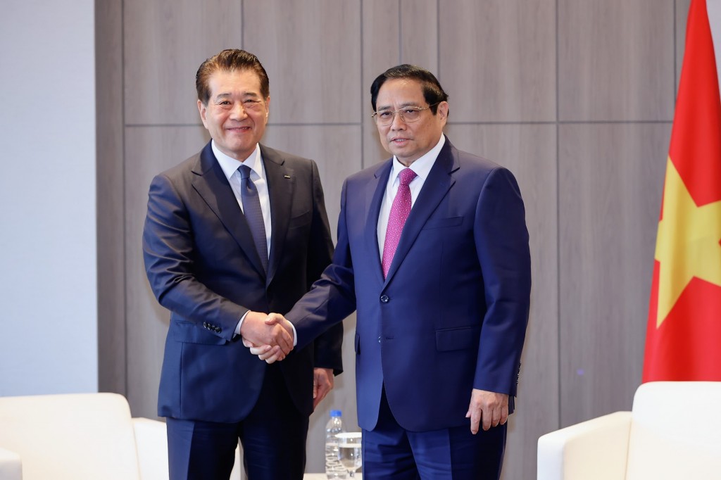 Thủ tướng tiếp ông Chang In Hwa, Chủ tịch, Giám đốc điều hành Tập đoàn Posco - Ảnh: VGP/Nhật Bắc