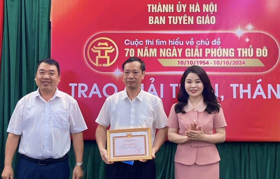 Hơn 345 nghìn lượt thí sinh tìm hiểu 70 năm Giải phóng Thủ đô