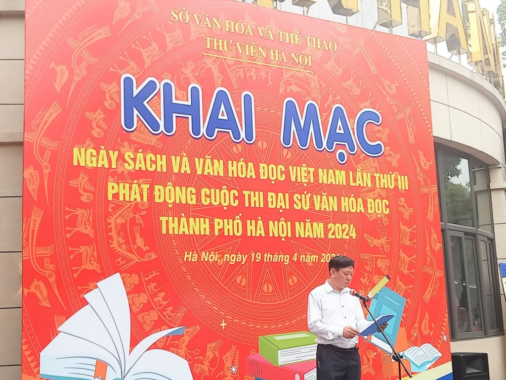 Ông Trần Tuấn Anh - Giám đốc Thư viện Hà Nội phát biểu tại Lễ khai mạc Ngày sách và Văn hóa đọc Việt Nam lần thứ